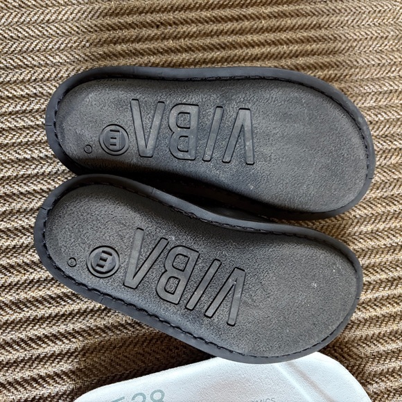 VIBAe Zuma Shoes - Picture 3 of 12